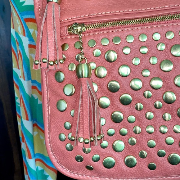 Frosting by Mary Norton Pink baguette, with tassels and Gold interior - Picture 4 of 16